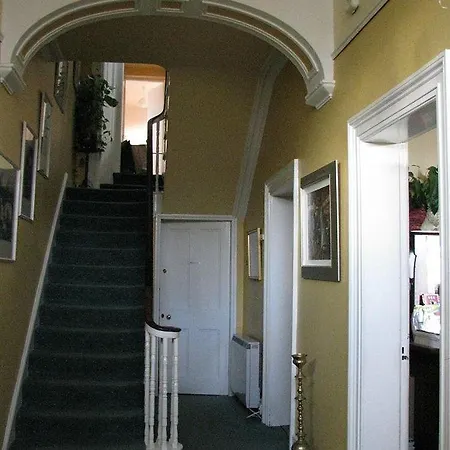 Lynden Otel